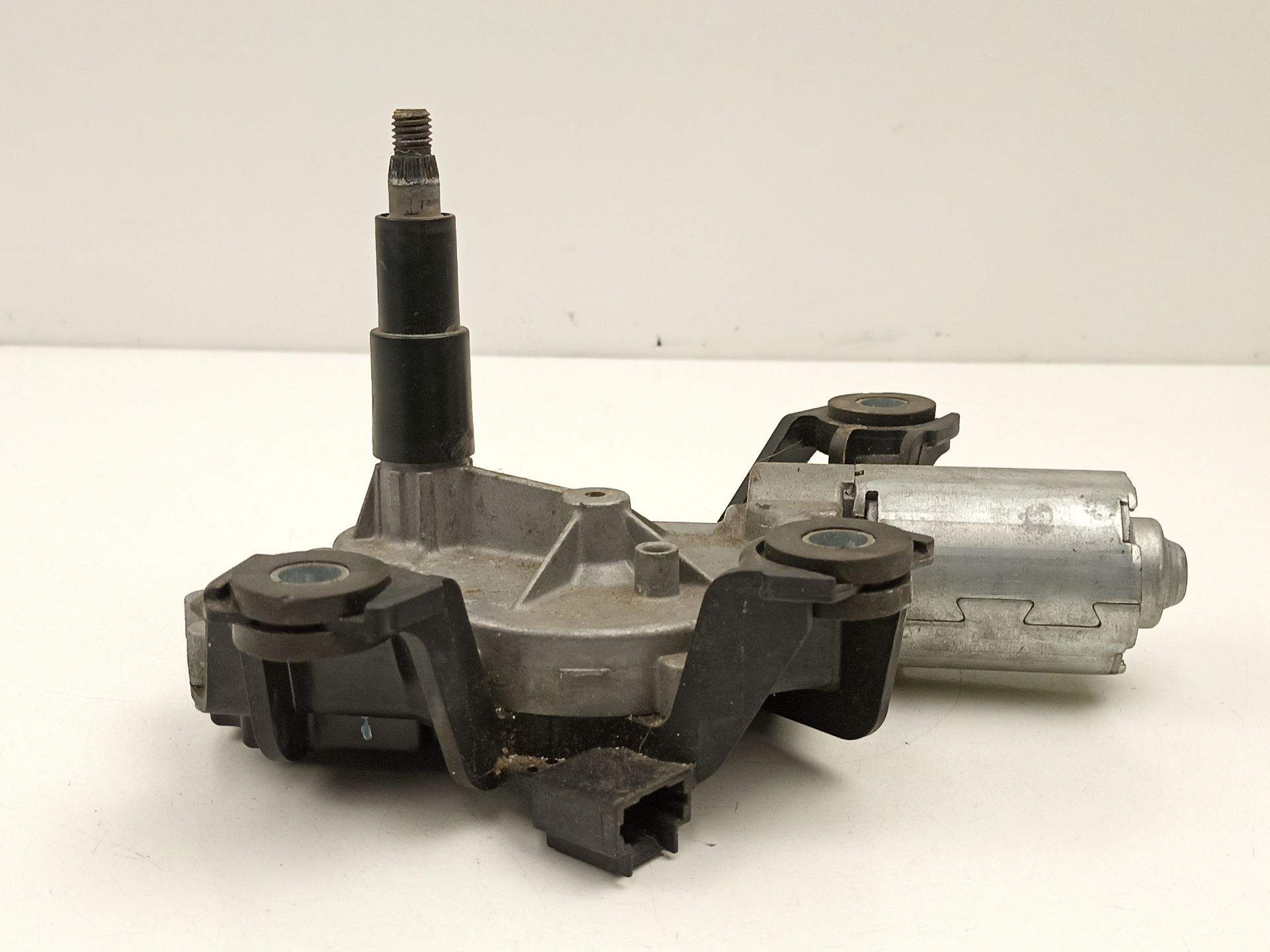 MOTOR LIMPIA TRASERO NISSAN QASHQAI (J10) 28710JD000 / 0390201820 28710JD0000390201820 - Vista 3