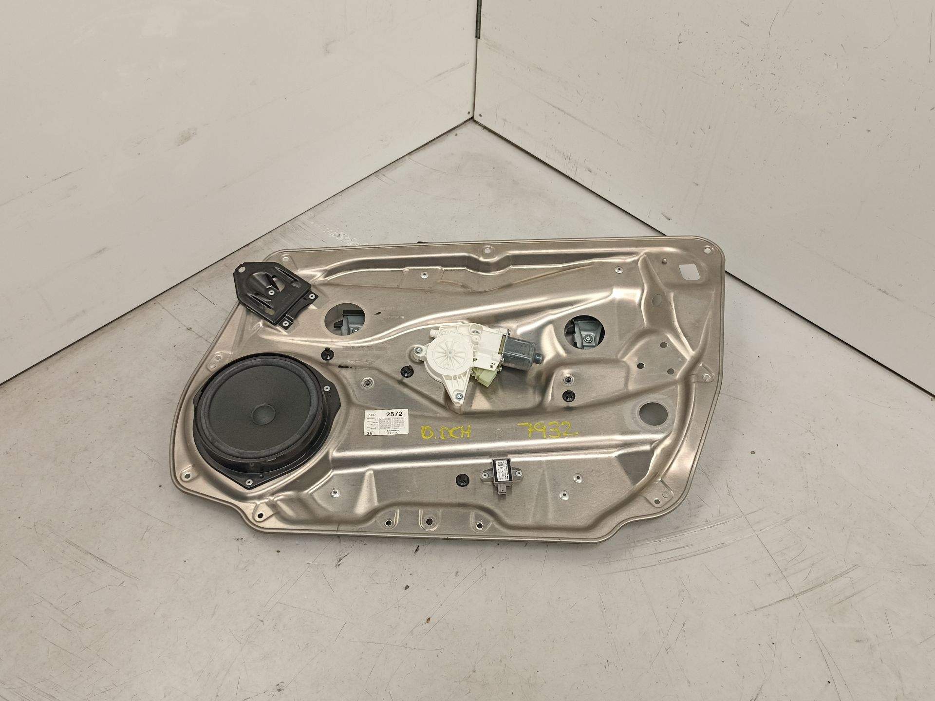 ELEVALUNAS DELANTERO DERECHO MERCEDES-BENZ CLASE C (W204) BERLINA A2047200679 / A2047202579 / A2127201679 A2047200679A2047202579A2127201679