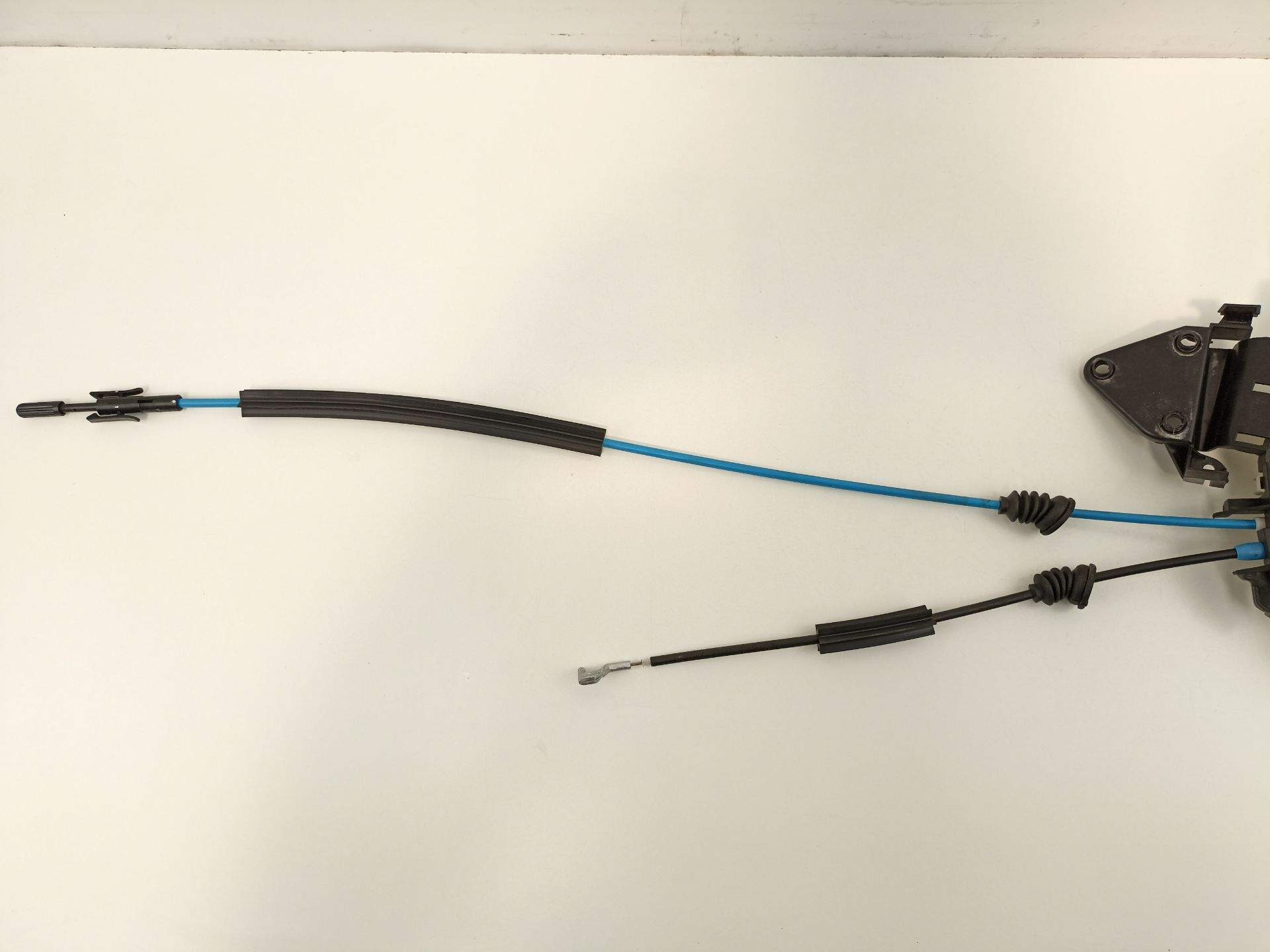CERRADURA PUERTA TRASERA IZQUIERDA MERCEDES-BENZ CLASE C (W204) BERLINA A2047301335 / A2047331708 A2047301335A2047331708 - Vista 3