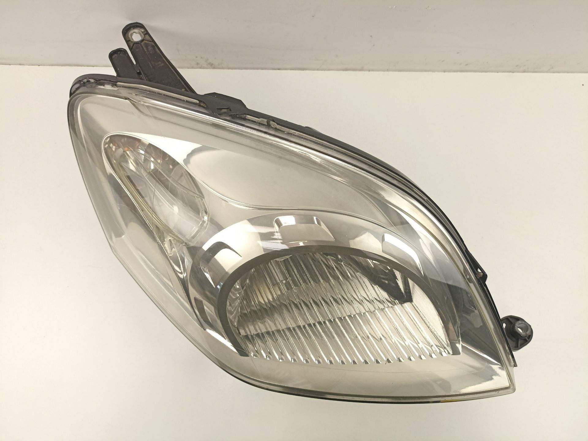 FARO DERECHO PEUGEOT BIPPER TEPEE 1353197080 / 45560393 135319708045560393 - Vista 2