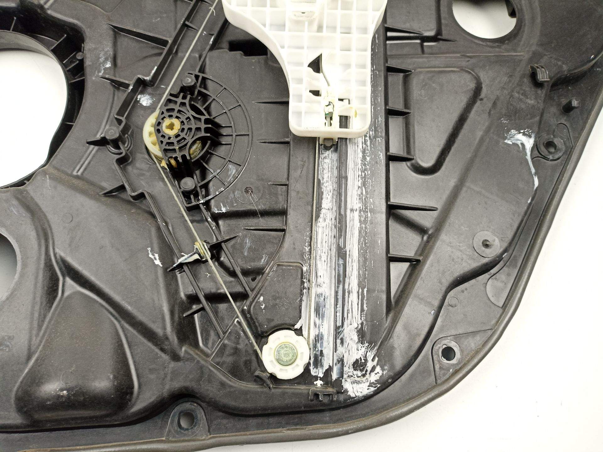 ELEVALUNAS TRASERO IZQUIERDO KIA CARENS IV 83450A4010 83450A4010 - Vista 3