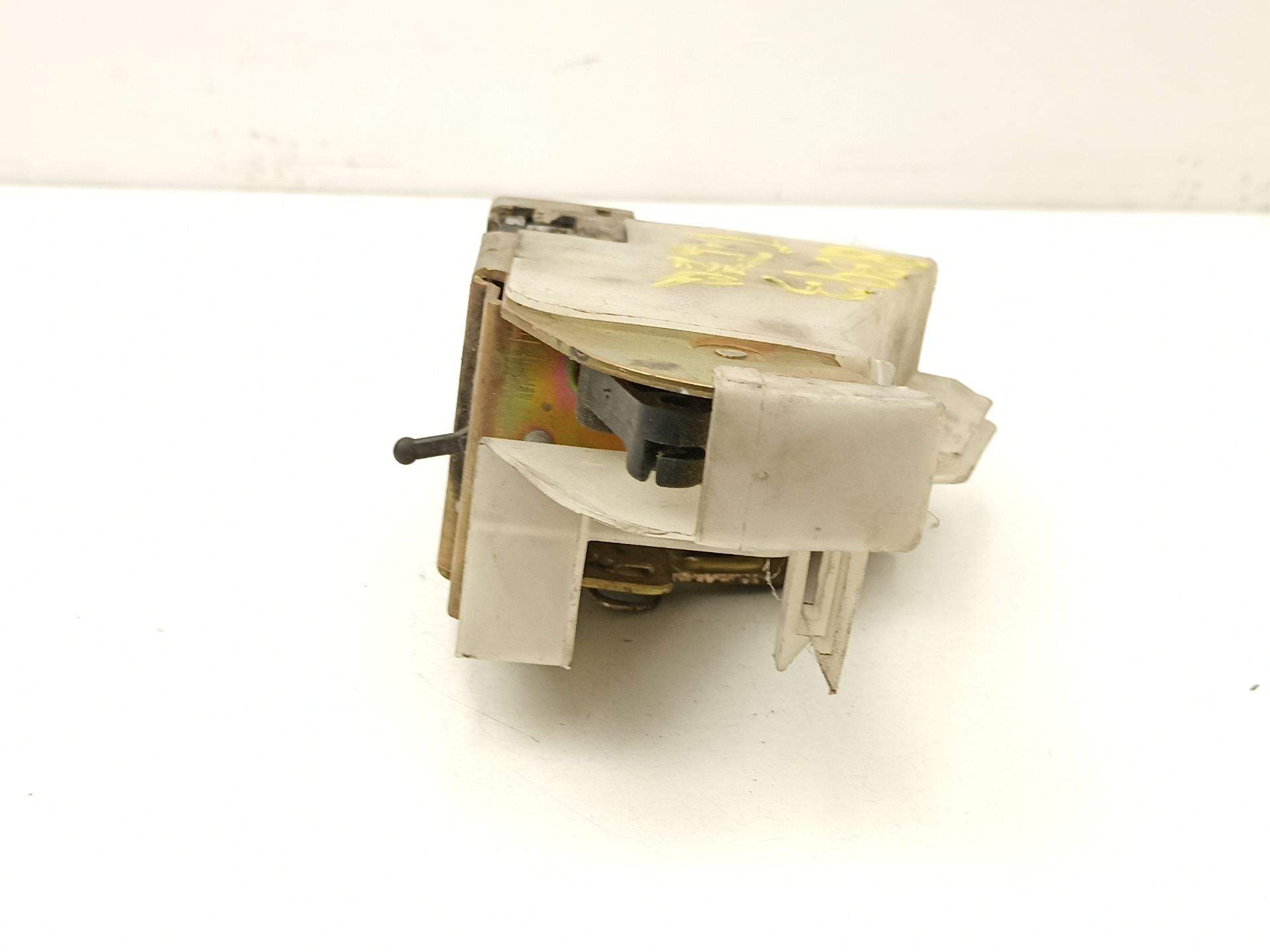 CERRADURA PUERTA TRASERA IZQUIERDA FORD FIESTA IV (JA_, JB_) 96FGA264A27BG 96FGA264A27BG - Vista 3