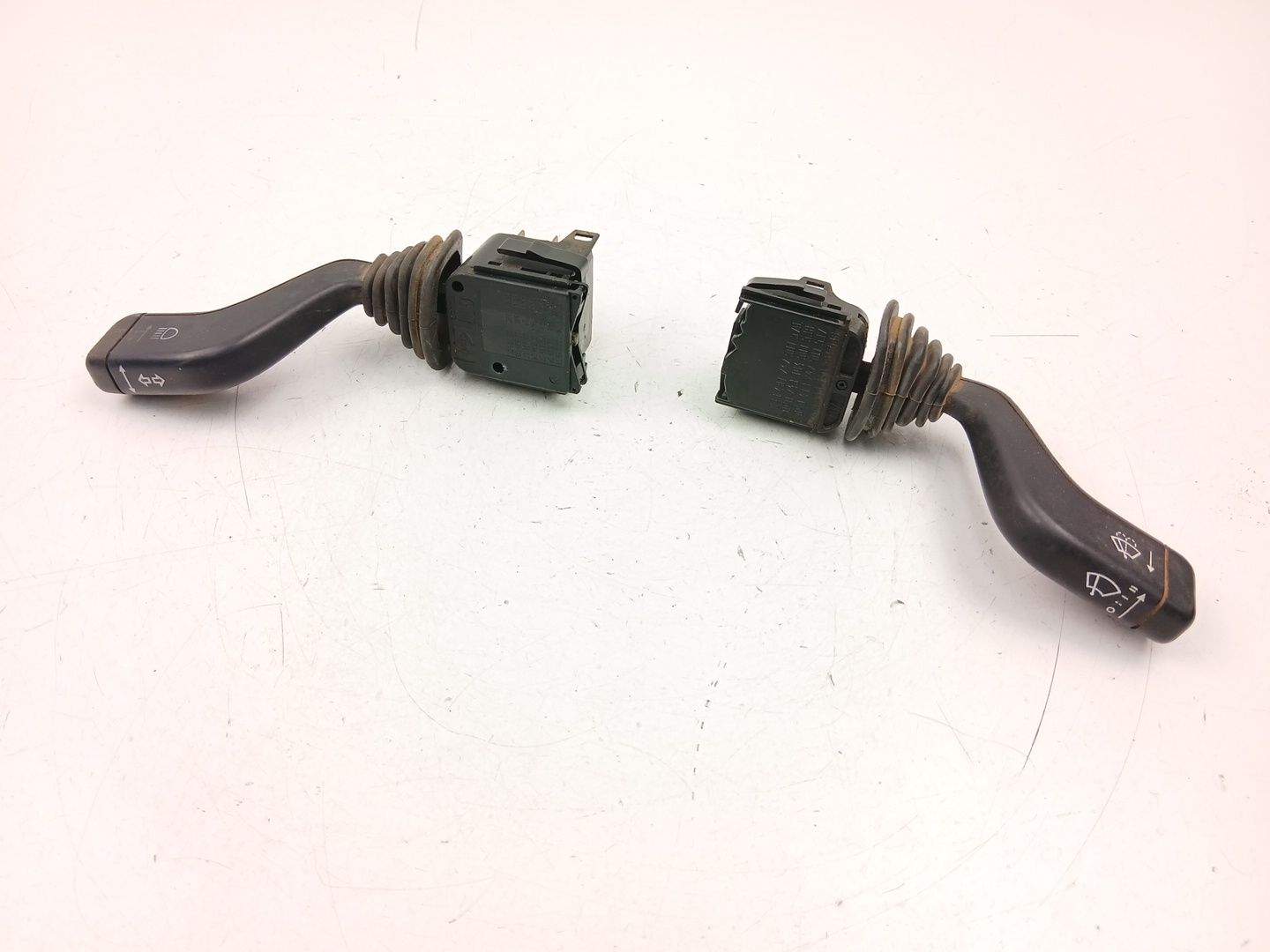 MANDO LUCES Y LIMPIAS OPEL VECTRA A (J89) 90481242 / 90221174 9048124290221174