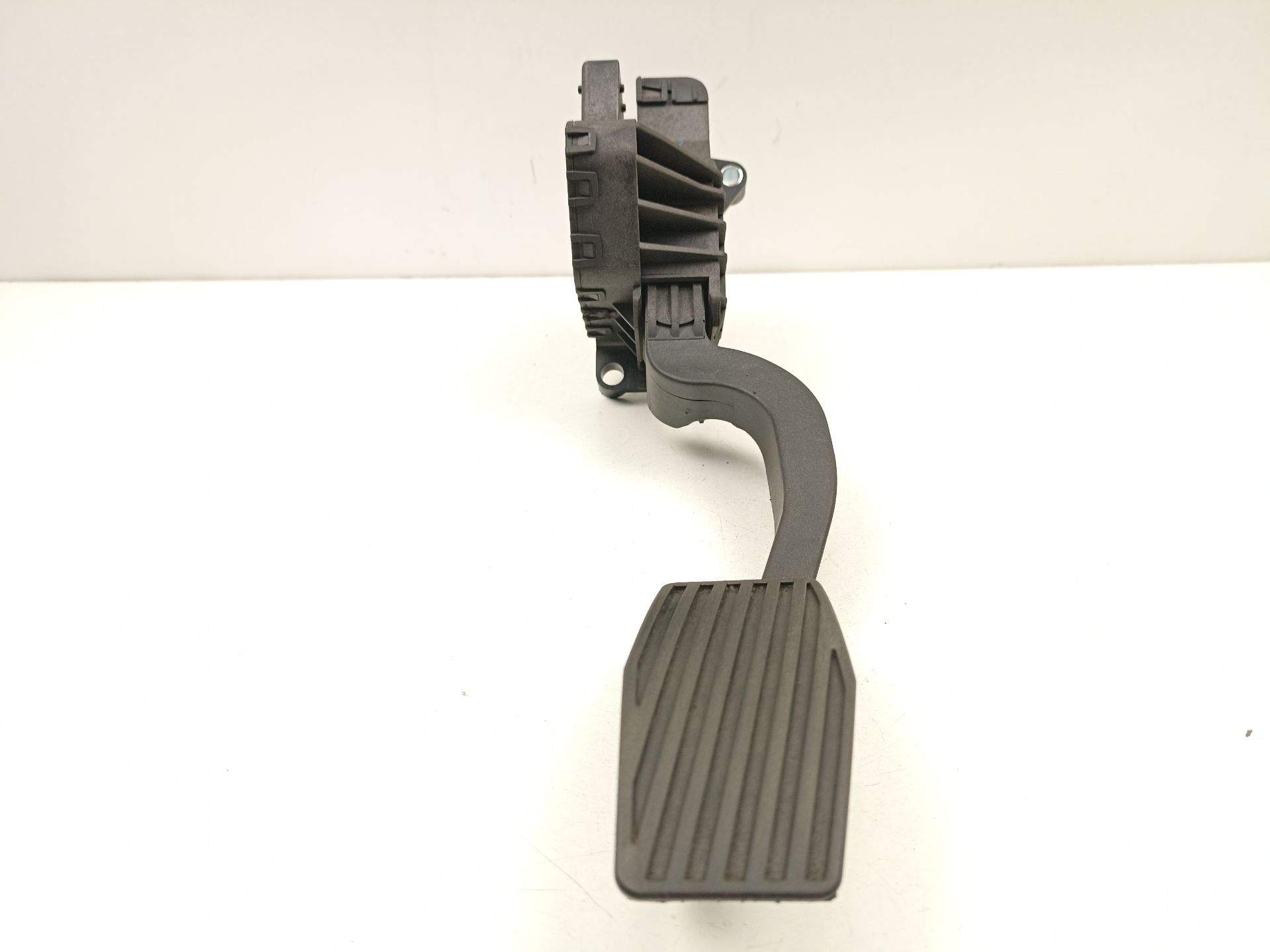 POTENCIOMETRO ACELERACION OPEL CORSA D (S07) 55702020 55702020 - Vista 3