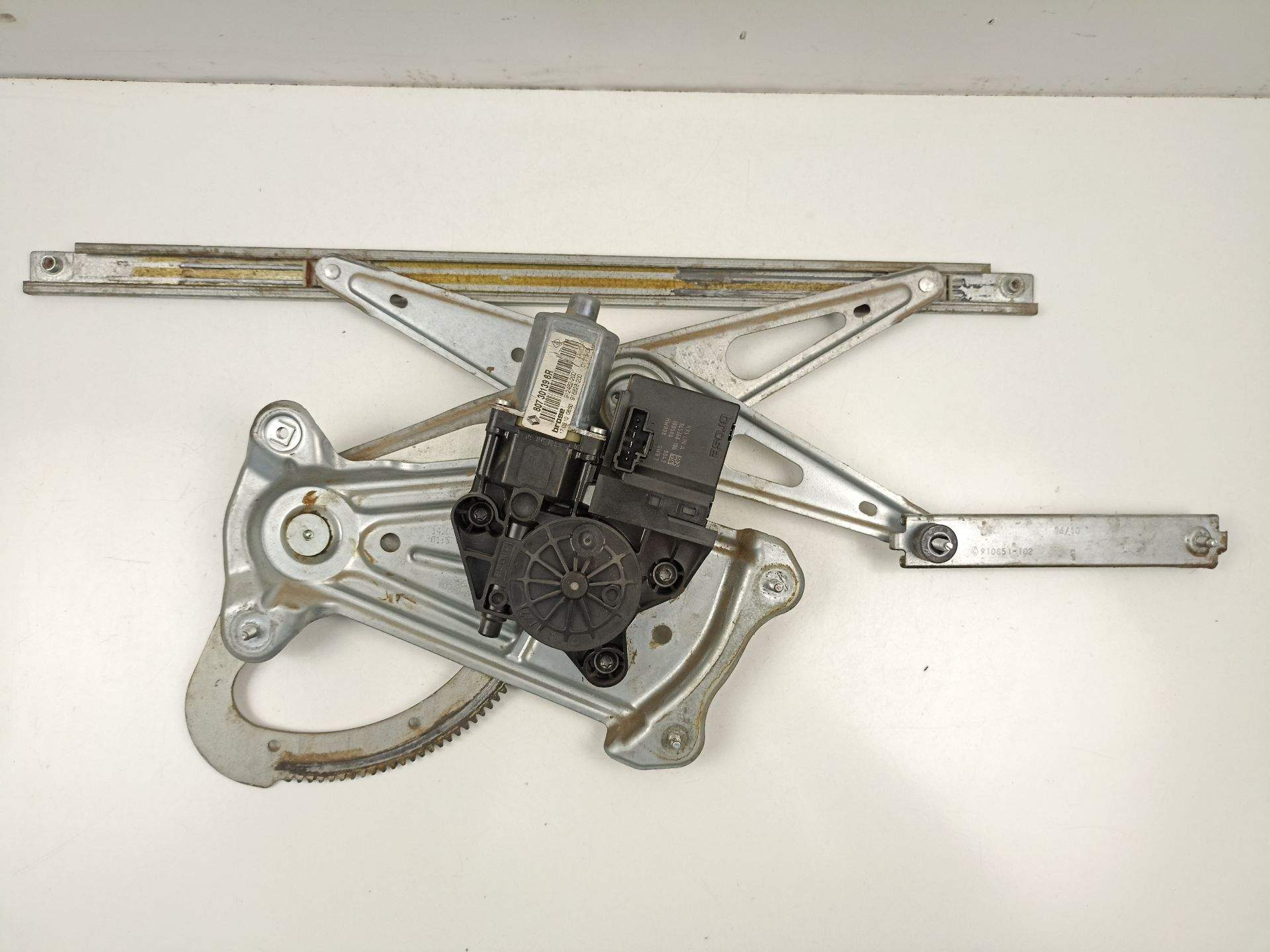 ELEVALUNAS DELANTERO DERECHO RENAULT MEGANE III Grandtour (KZ0/1) 807301396R 807301396R - Vista 2
