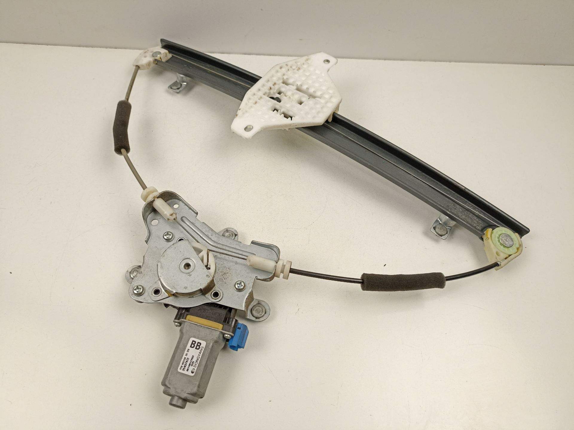 ELEVALUNAS DELANTERO DERECHO CHEVROLET CAPTIVA (C100, C140) 25937972 25937972