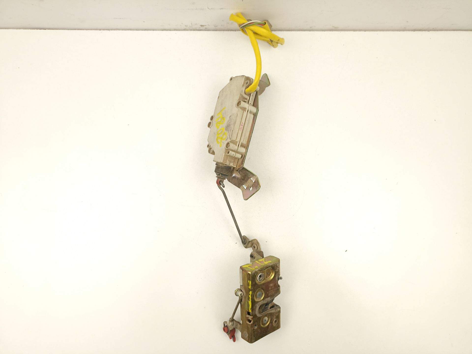 CERRADURA PUERTA TRASERA IZQUIERDA FORD ESCORT IV (GAF, AWF, ABFT) 86ABA26413AA 86ABA26413AA - Vista 2
