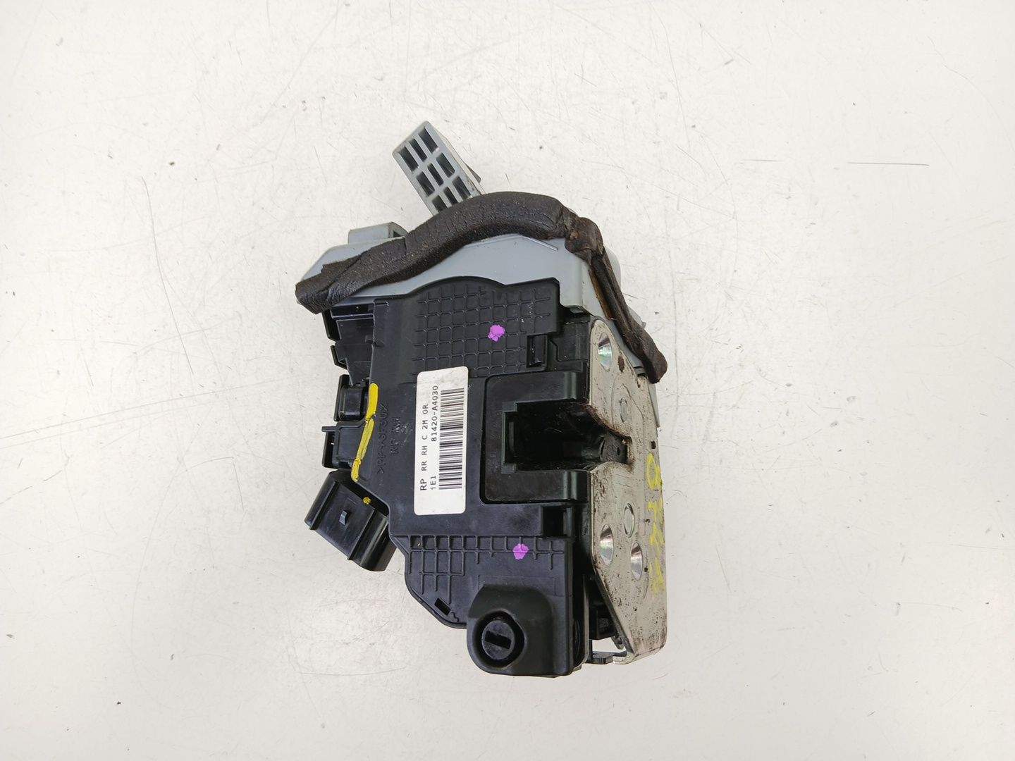CERRADURA PUERTA TRASERA DERECHA KIA CARENS IV 81420A4030 81420A4030 - Vista 2