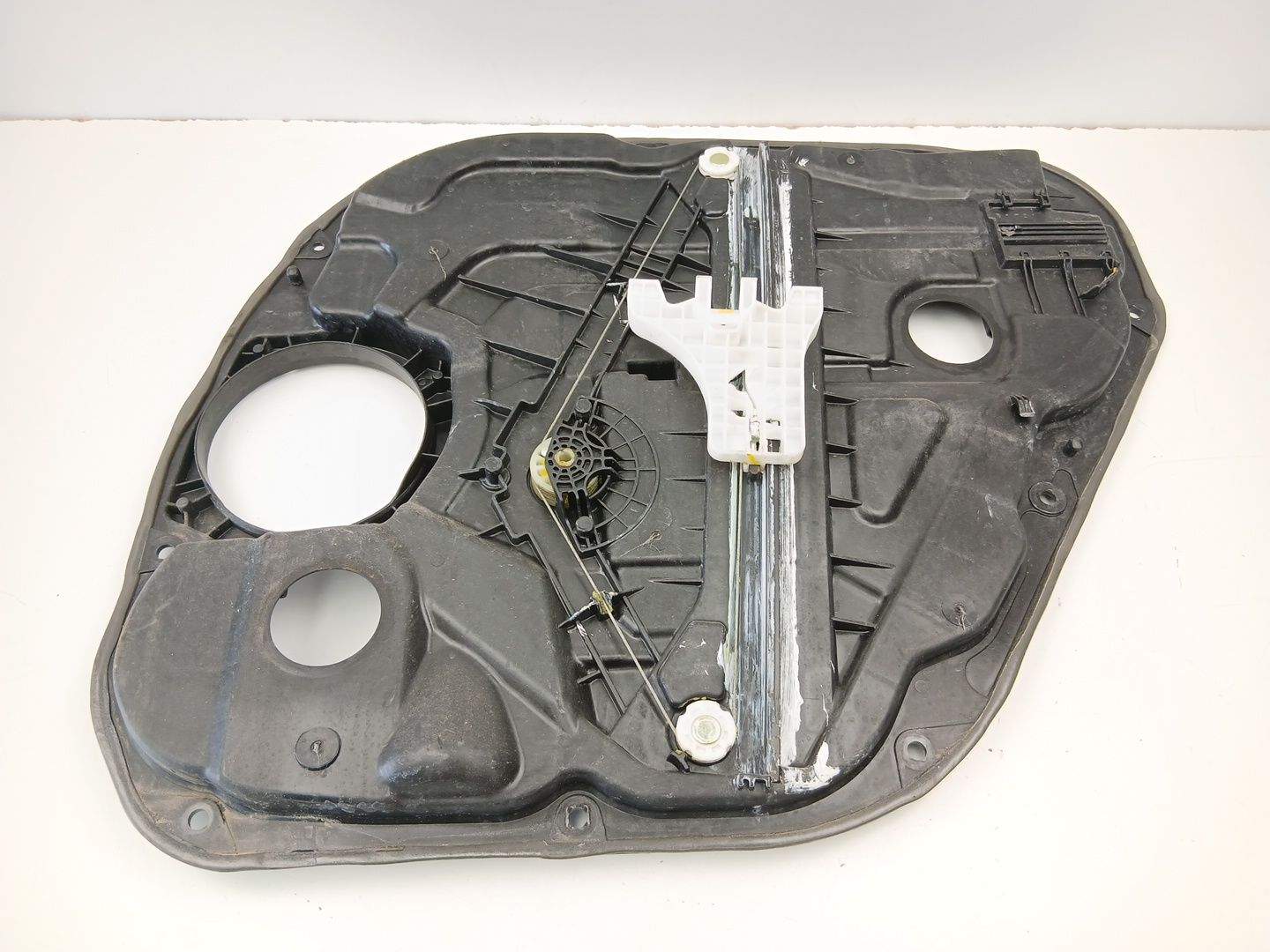 ELEVALUNAS TRASERO IZQUIERDO KIA CARENS IV 83470A4050 83470A4050