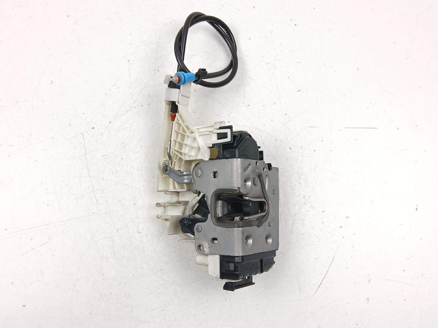 CERRADURA PUERTA DELANTERA IZQUIERDA VOLKSWAGEN CRAFTER 30-35 Autobús (2E_) A9067202135 A9067202135 - Vista 2