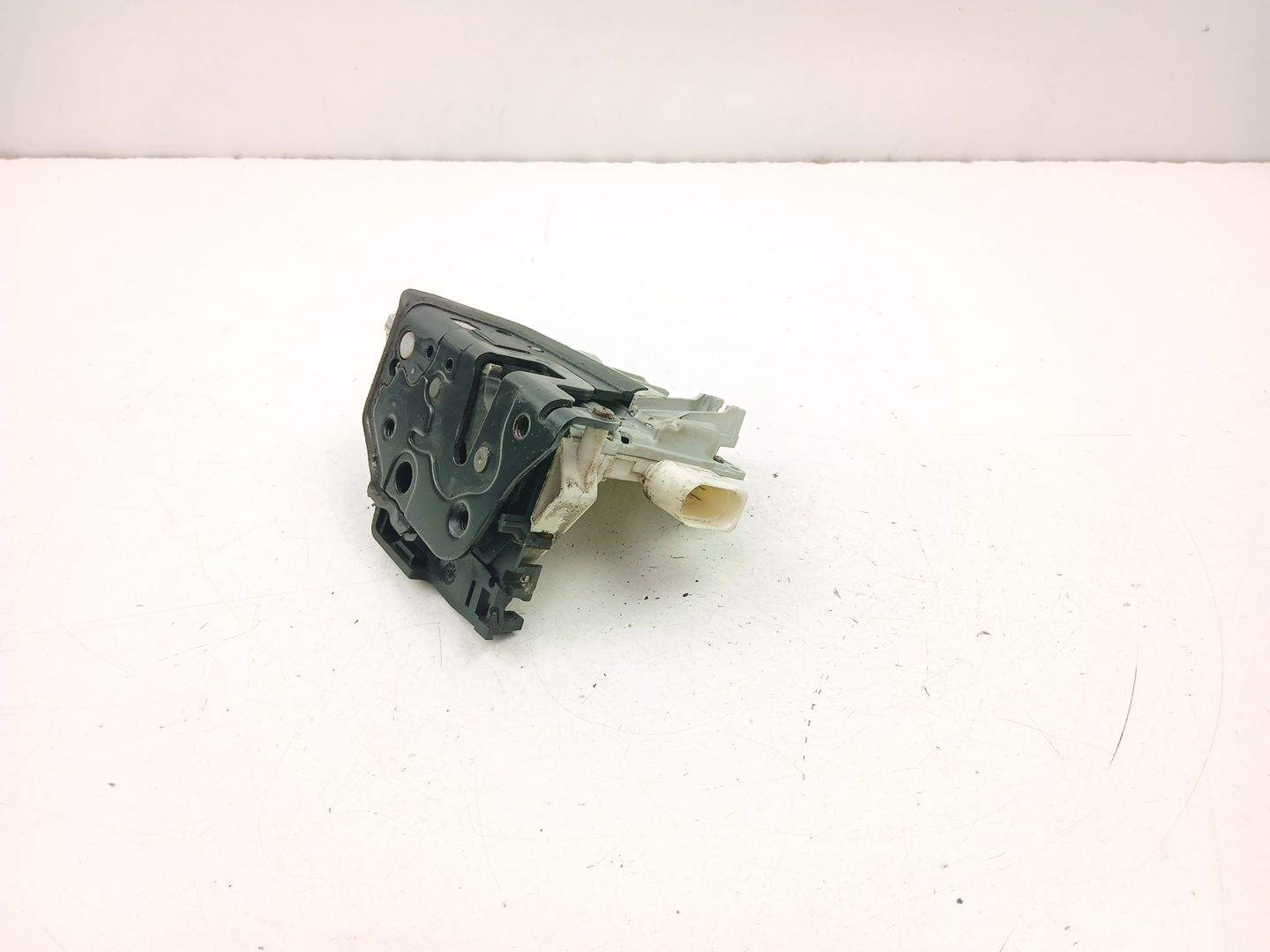 CERRADURA PUERTA DELANTERA IZQUIERDA VOLKSWAGEN PASSAT B6 (3C2) 3C1837015A 3C1837015A