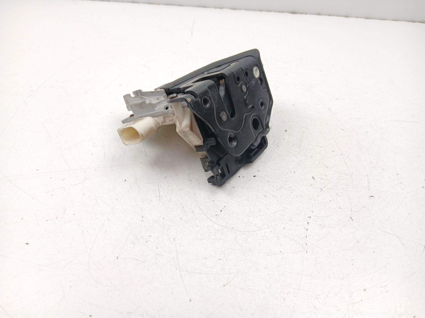 CERRADURA PUERTA DELANTERA DERECHA VOLKSWAGEN PASSAT B6 (3C2) 3C1837016A 3C1837016A