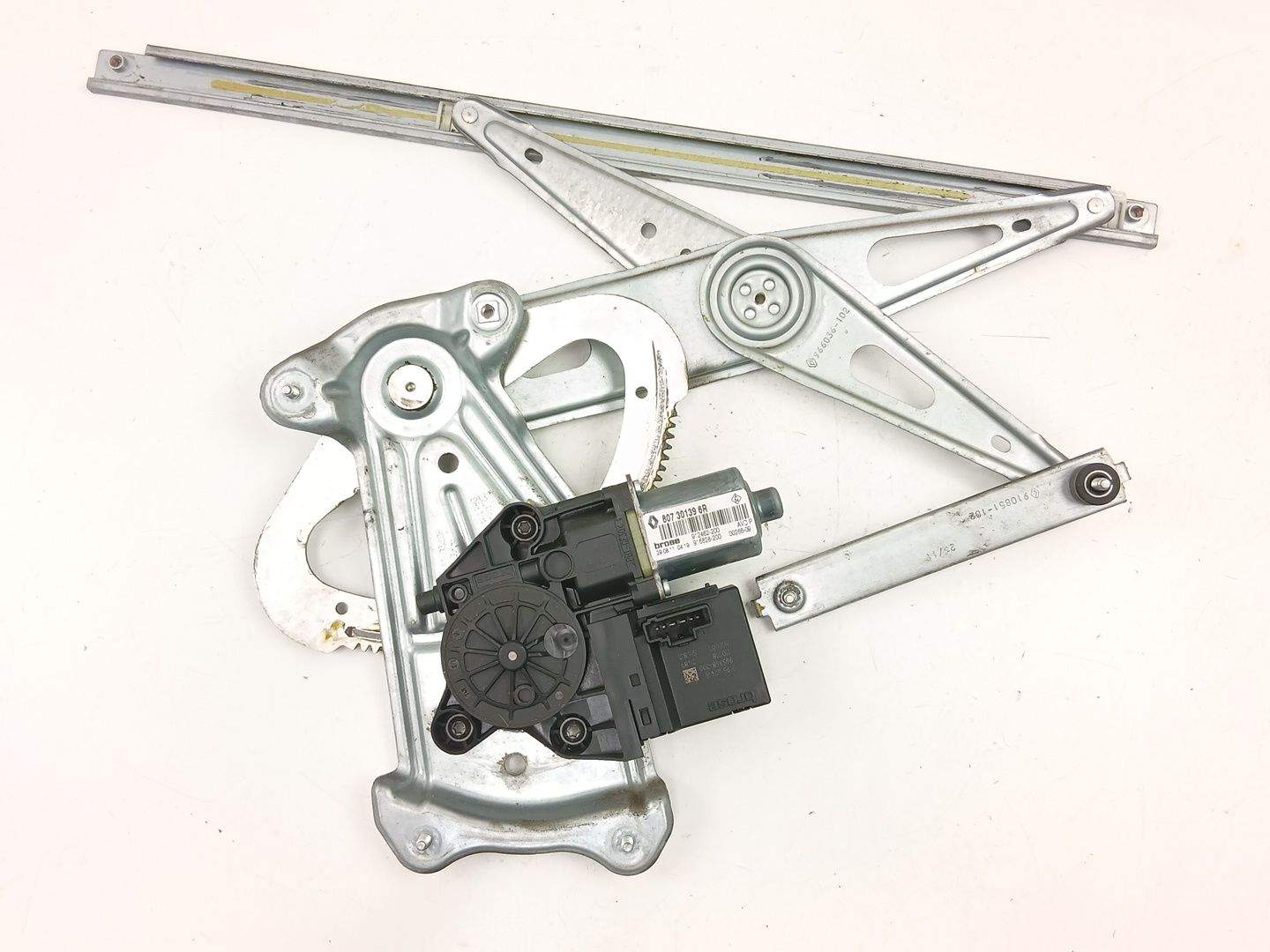 ELEVALUNAS DELANTERO DERECHO RENAULT MEGANE III Grandtour (KZ0/1) 807301396R 807301396R - Vista 2