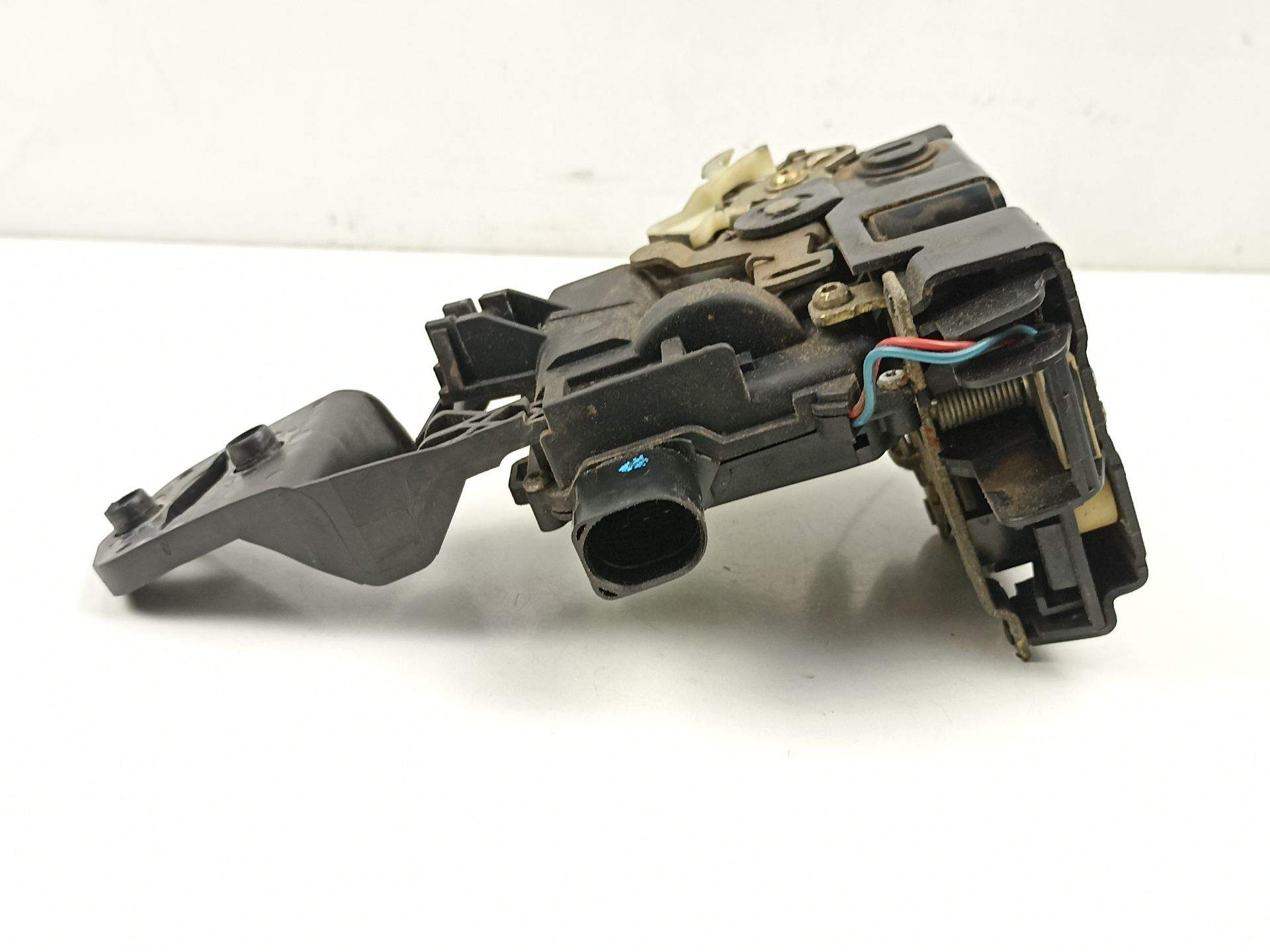 CERRADURA PUERTA TRASERA DERECHA VOLKSWAGEN PASSAT B5 (3B2) 3B4839016A 3B4839016A - Vista 3