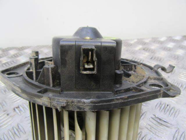 MOTOR CALEFACCION IVECO DAILY 5 706 302 0 0 DENSO 570630200DENSO - Vista 3
