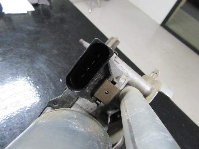 MOTOR LIMPIA DELANTERO VOLKSWAGEN GOLF 5G1955119A 5G1955119A - Vista 3