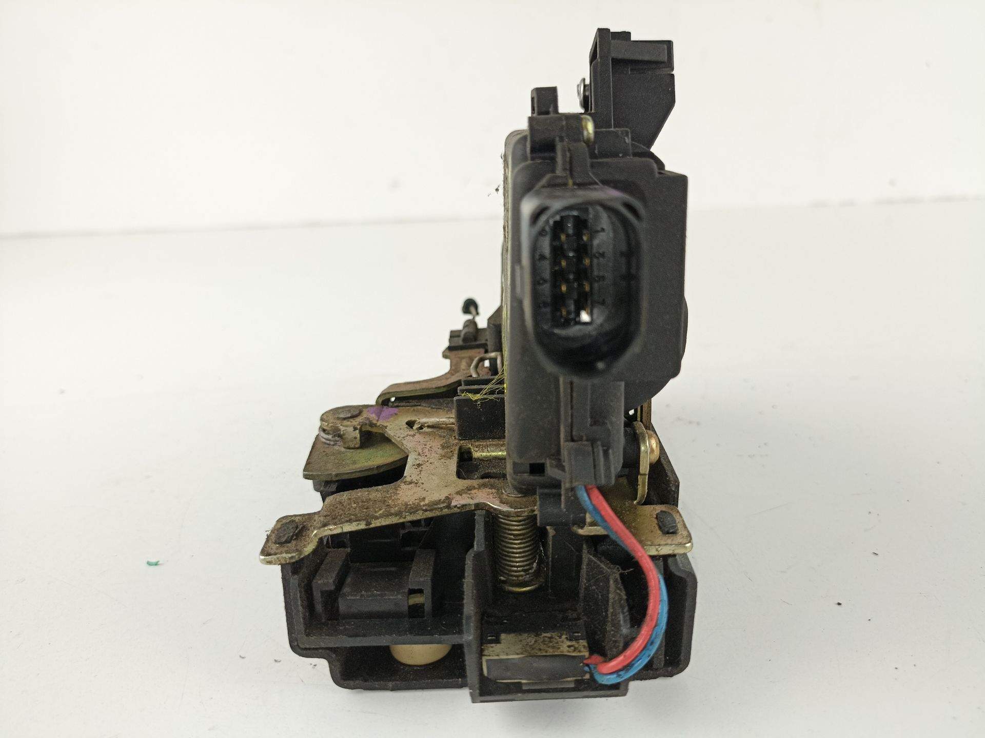CERRADURA PUERTA DELANTERA DERECHA VOLKSWAGEN NEW BEETLE (9C1/1C1) C3B1837016A C3B1837016A - Vista 3