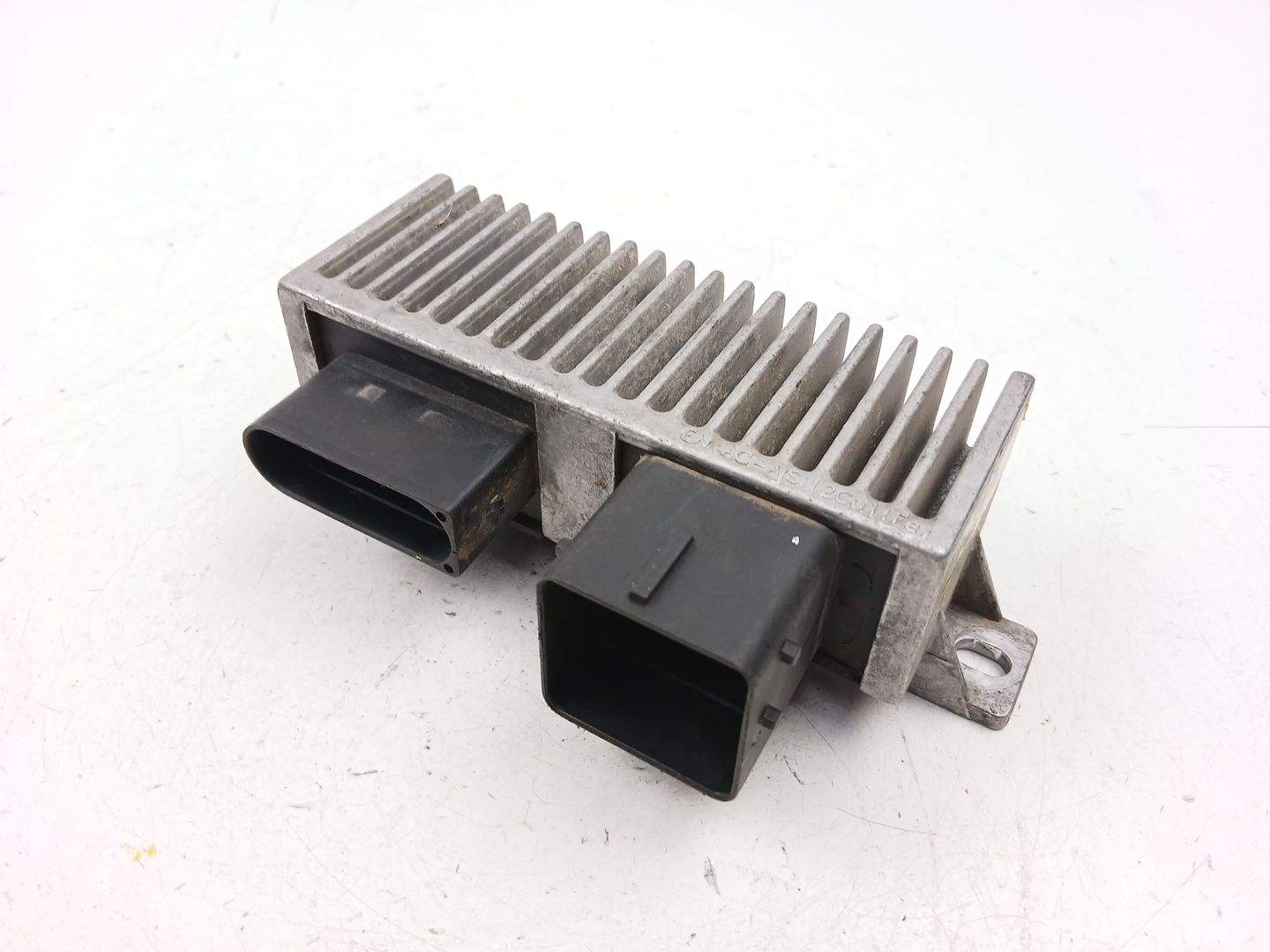 CAJA CALENTADORES RENAULT MEGANE III Hatchback (BZ0/1_, B3_) 271206395R 271206395R